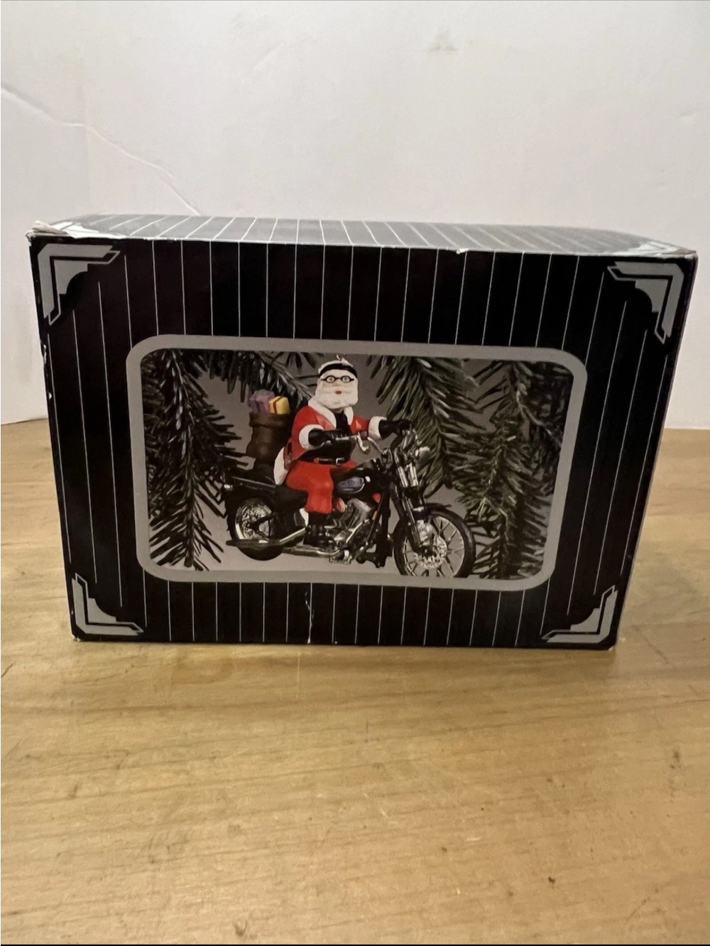 Vintage 1999 HARLEY DAVIDSON ORNAMENT LEADER OF THE PACK
